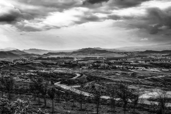 view from Simi Valley, USA in black and white by Timmy333