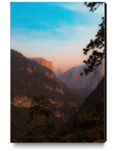 sunset view at Yosemite national park California USA Canvas Print by Timmy333